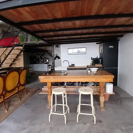 بوتيل Old Workshop, Monthly